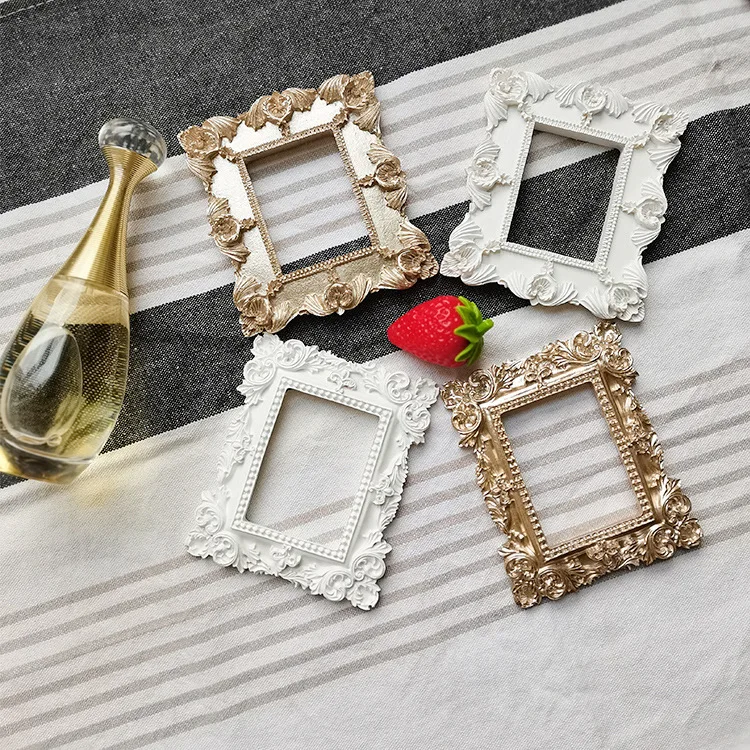 Wholesale Mini Gold Small Resin Photo Frame Shooting Props Nail Enhancement Earrings Pendulum Shooting Props Resin Photo Frame