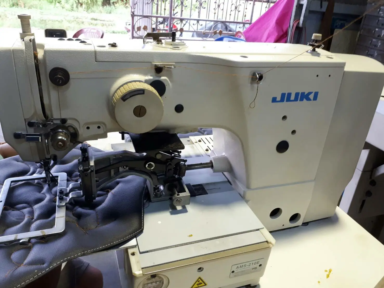 Used secondhand Ready to ship Full automatic Pattern Machine Sewing Machine with cheap price made in Japan