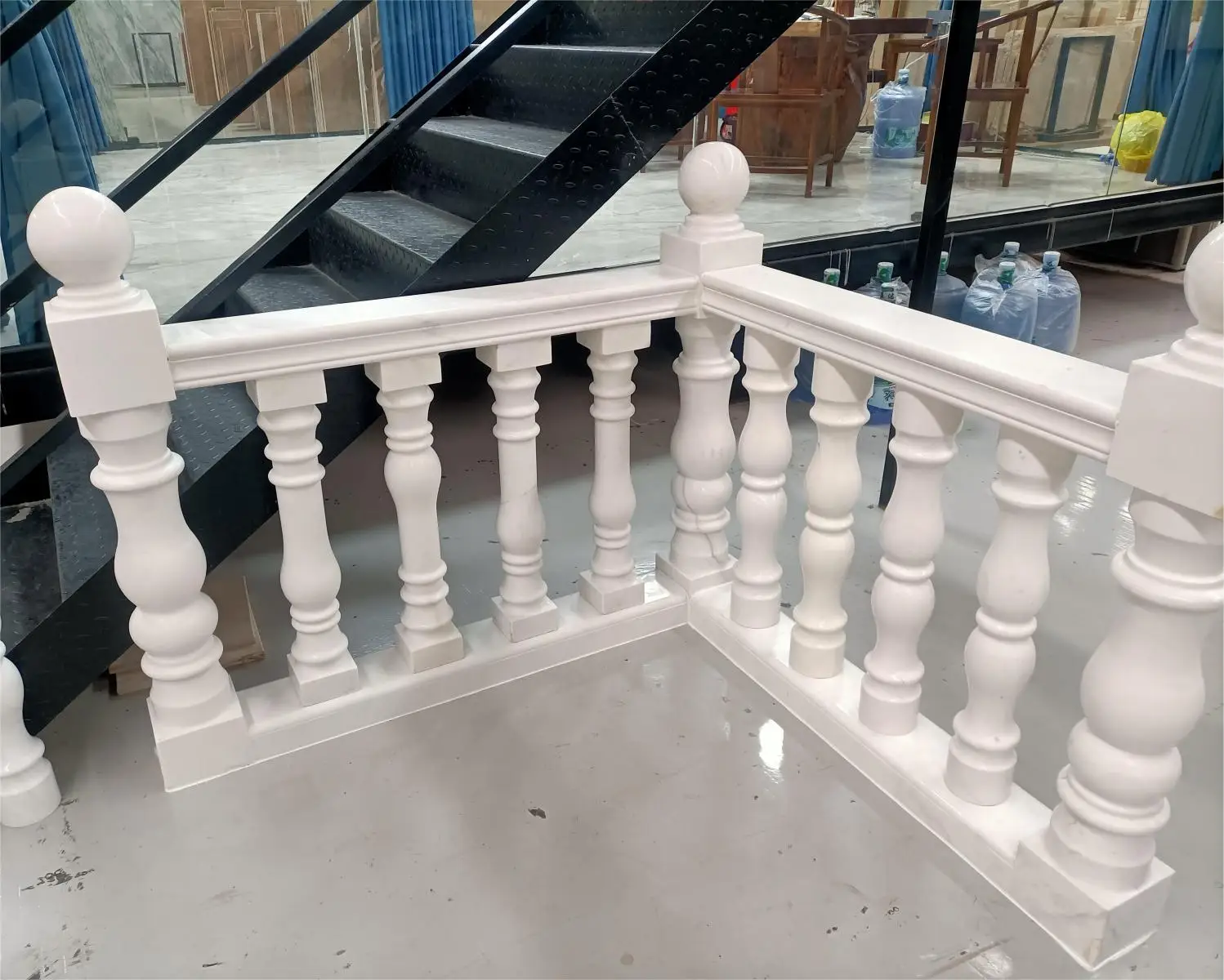 GUCI European Design Villa Decoration Carved Natural White Marble Stone Balustrade Handrail Balcony Railing