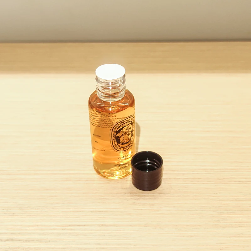 Luxury Private Label Hotel Hair Wash Portable Disposable Mini Size Toiletry Star Hotel Guest Hair Shampoo And Body Wash Set