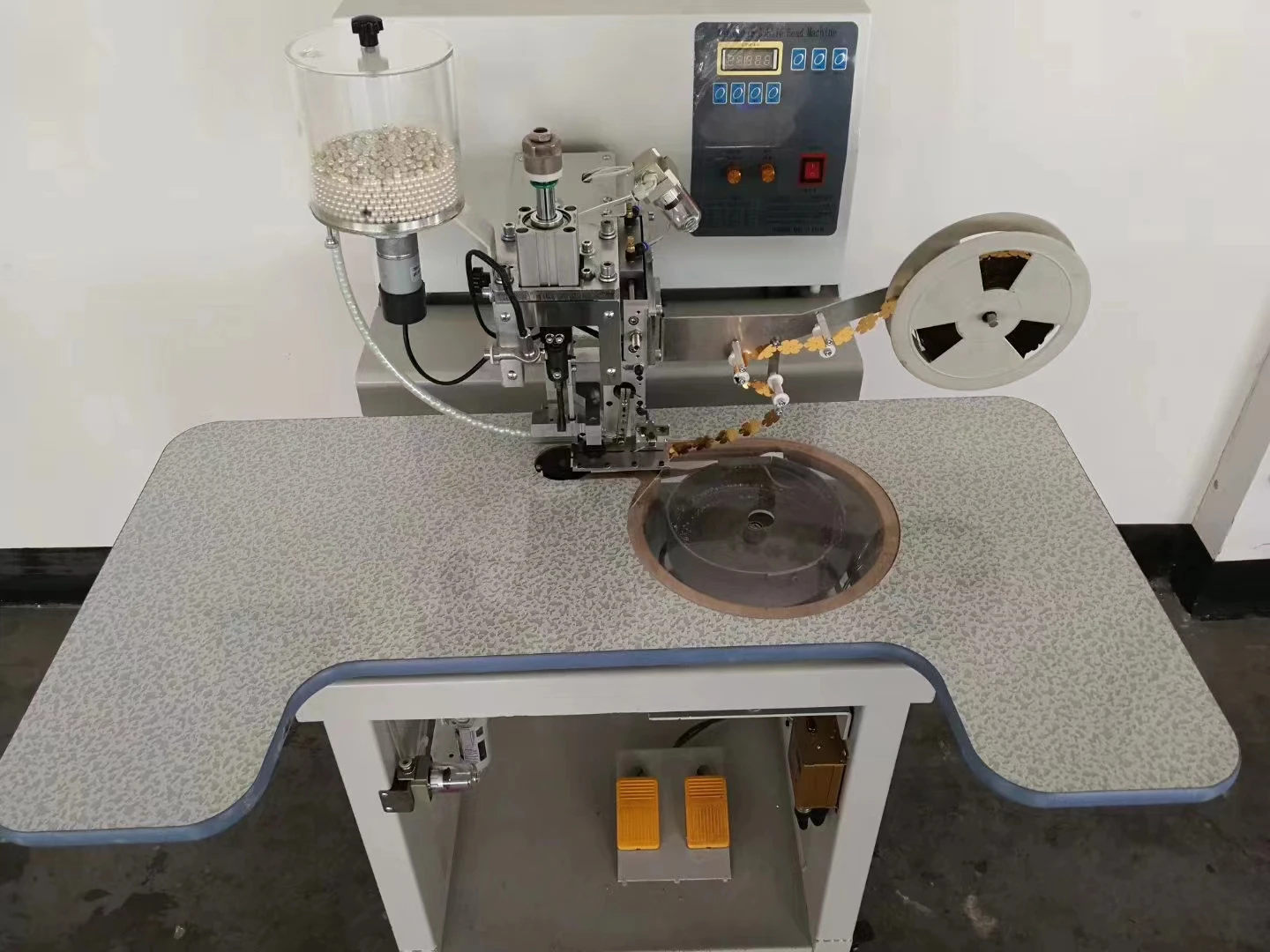 High Speed Automatic Pearl Fixing Machine for Sequin and pearl nail beads