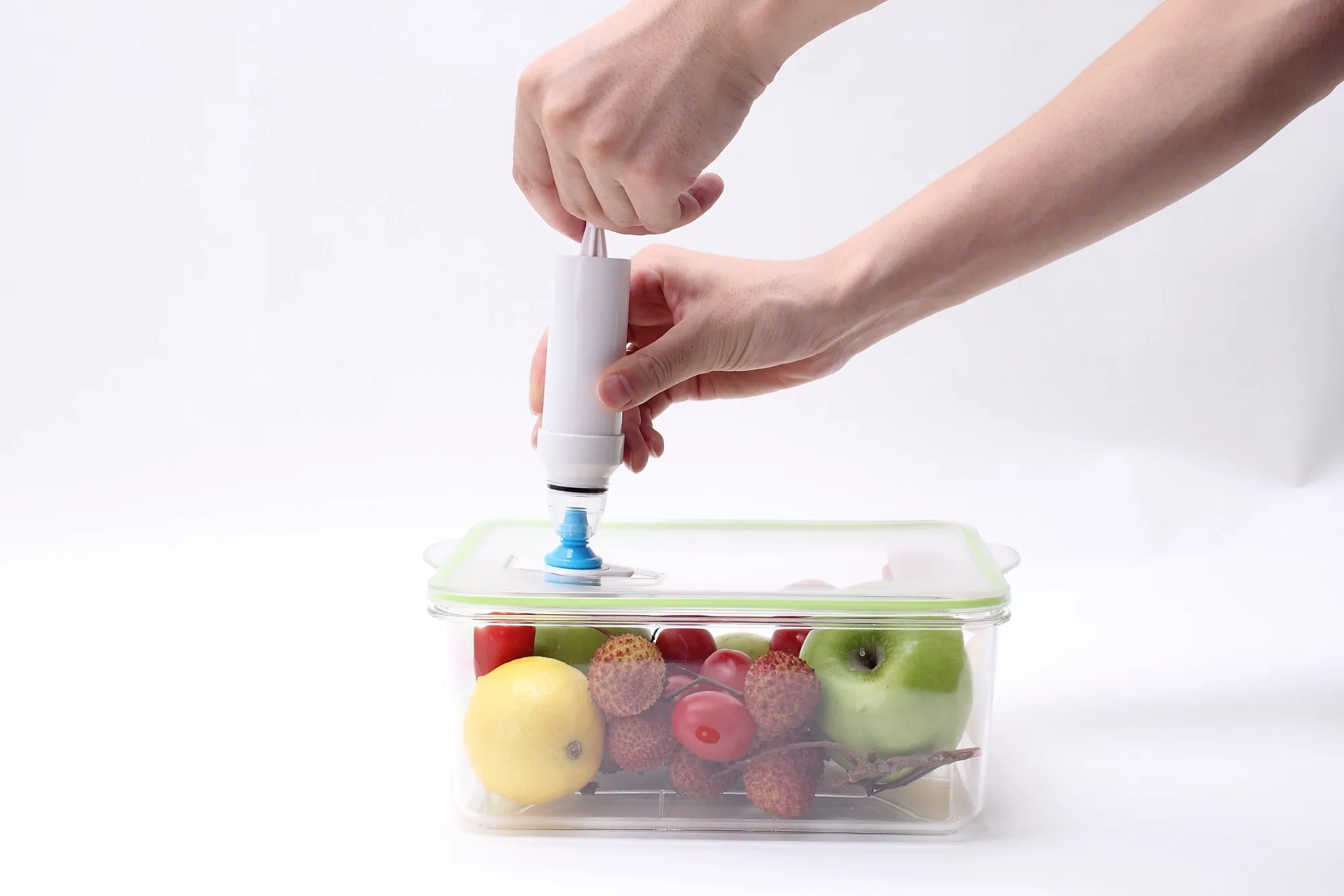 Plastic cheese container for food with vacuum pump