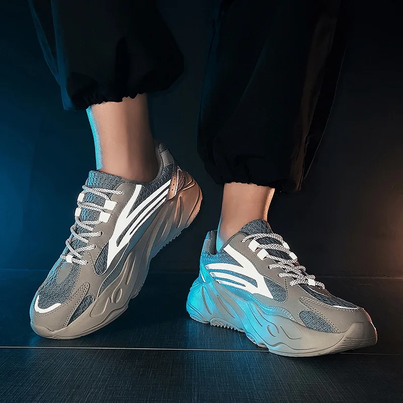 2021New design high quality Y shoes men and women fashion 700 V2 running sneakers