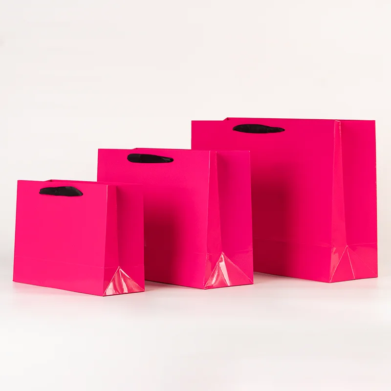 Cheap plain paper bags customized logo gift bags durable shopping bags for clothing stores