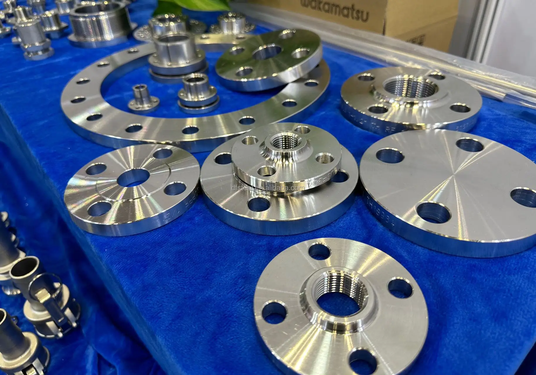 DF CNC Machined Metal Parts Brass and Stainless Steel Hardware Essential Crew Bolts for Machinery Milling Process