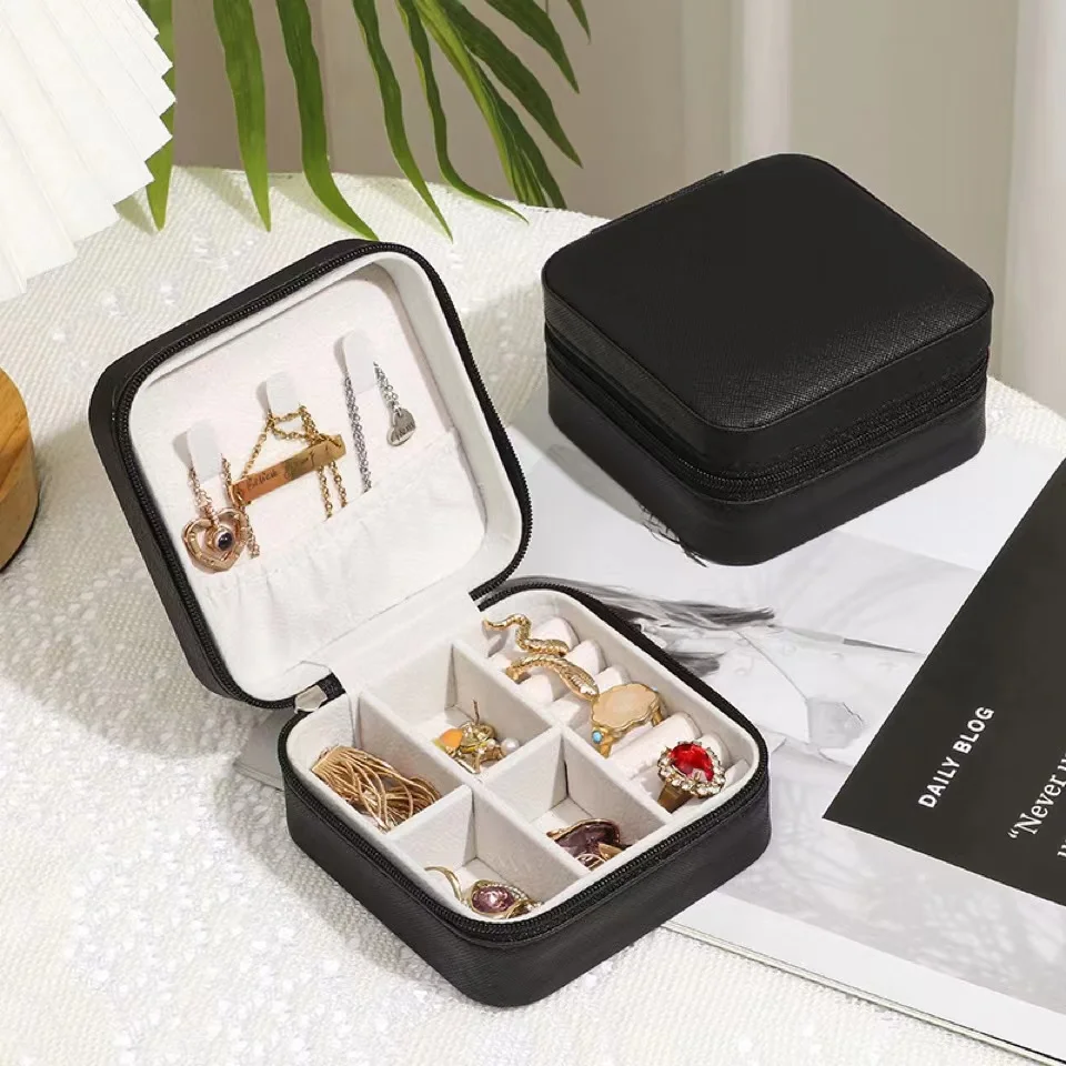 Pu leather travel jewelry organizer high quality chenille patches mini jewelry case colorful jewelry storage box