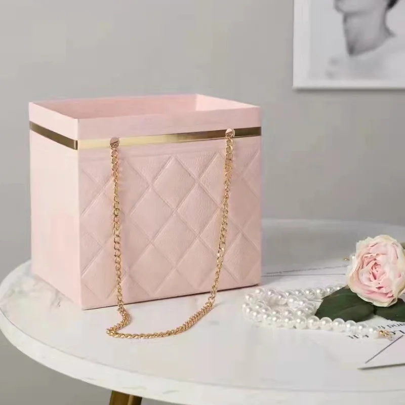 Black/Pink Flower Paper Gift Box Bouquet Bags Flower Gift Case with Metal Chain Handle Bouquet Storage Paper Bucket Handbag