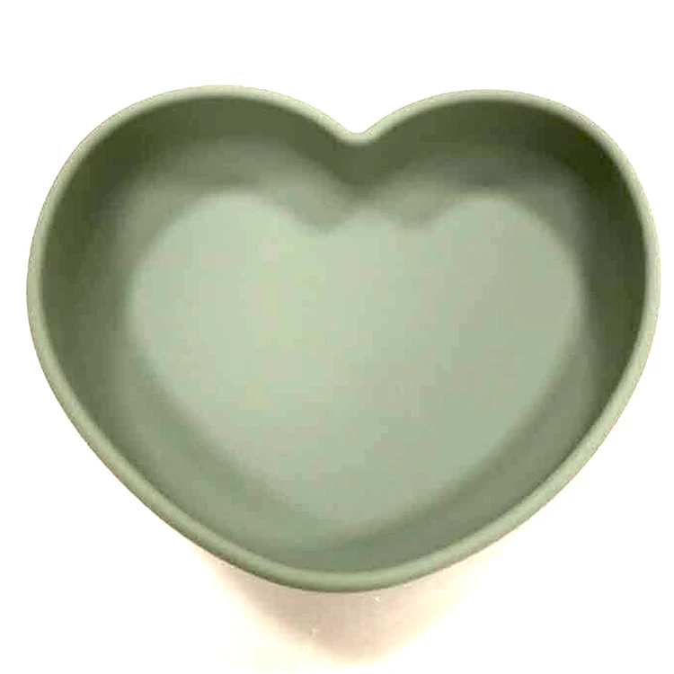 2024 Hotsale BPA Free Toddler Children Tableware Kids heart shape Silicone Suction Plate