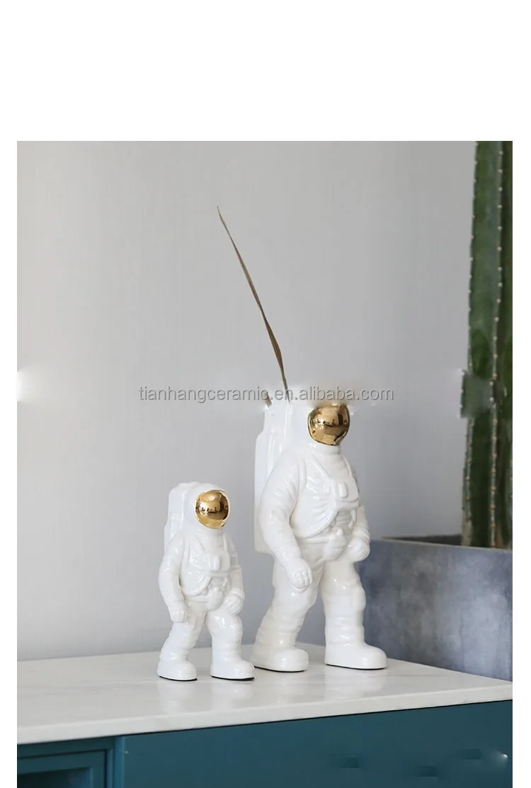 Nordic office gift spaceman model white ceramic ornaments for home decor luxury accessories .jpg