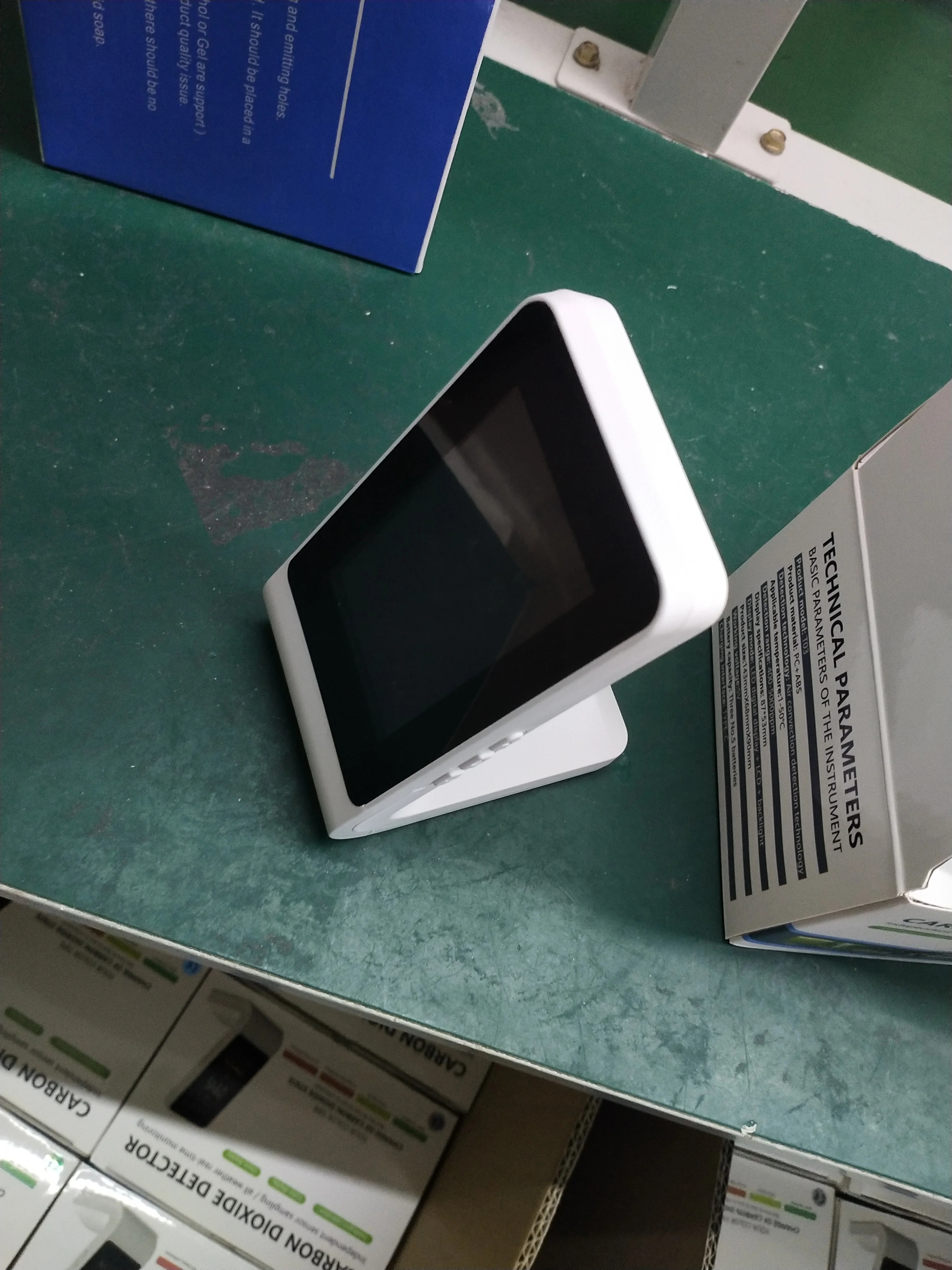 CO2 Meter Controller and Monitor with Temperature and Humidity Detection for Room