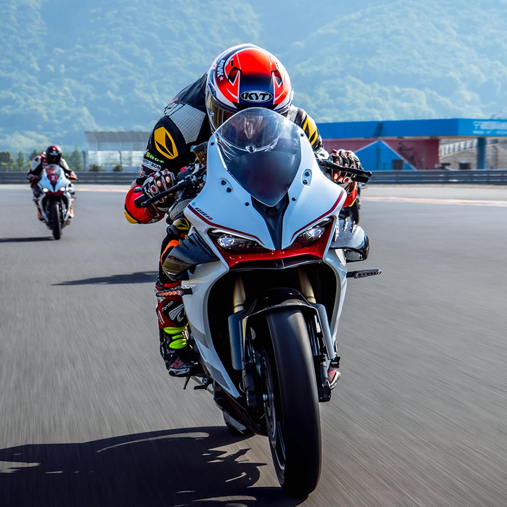 Fuel-efficient QJ Motorcycle RACE 450cc Comfort Seating Powerful Performance Qianjiang Motor sai 450