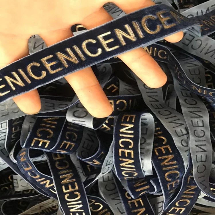 Spot wholesale 3mm - 50mm wide inelastic single and double sided velvet ribbon, used for decoration.