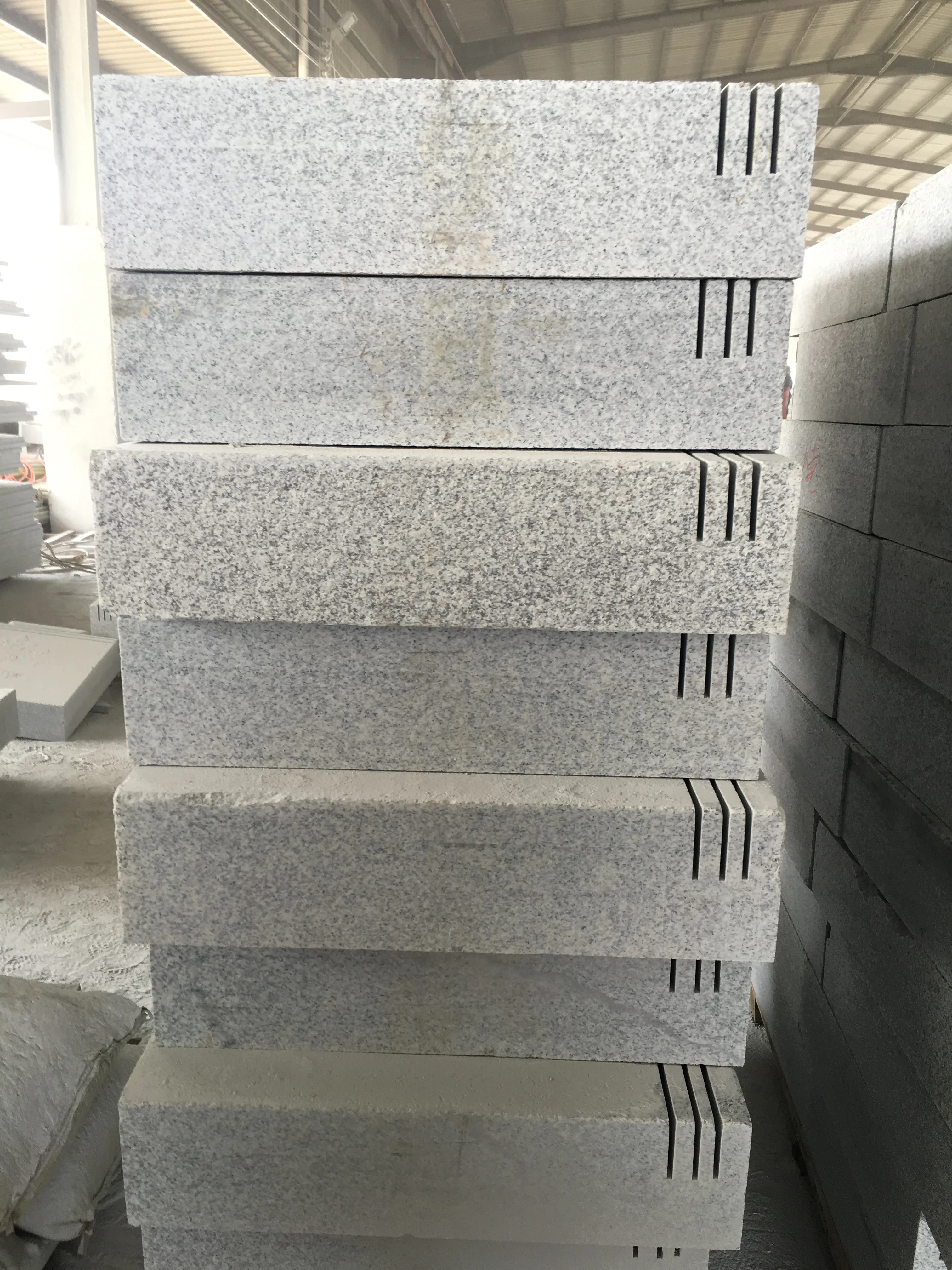 Cheap Chinese Building Stone Sesame White Granite G603 Cube Stone For Road Paving