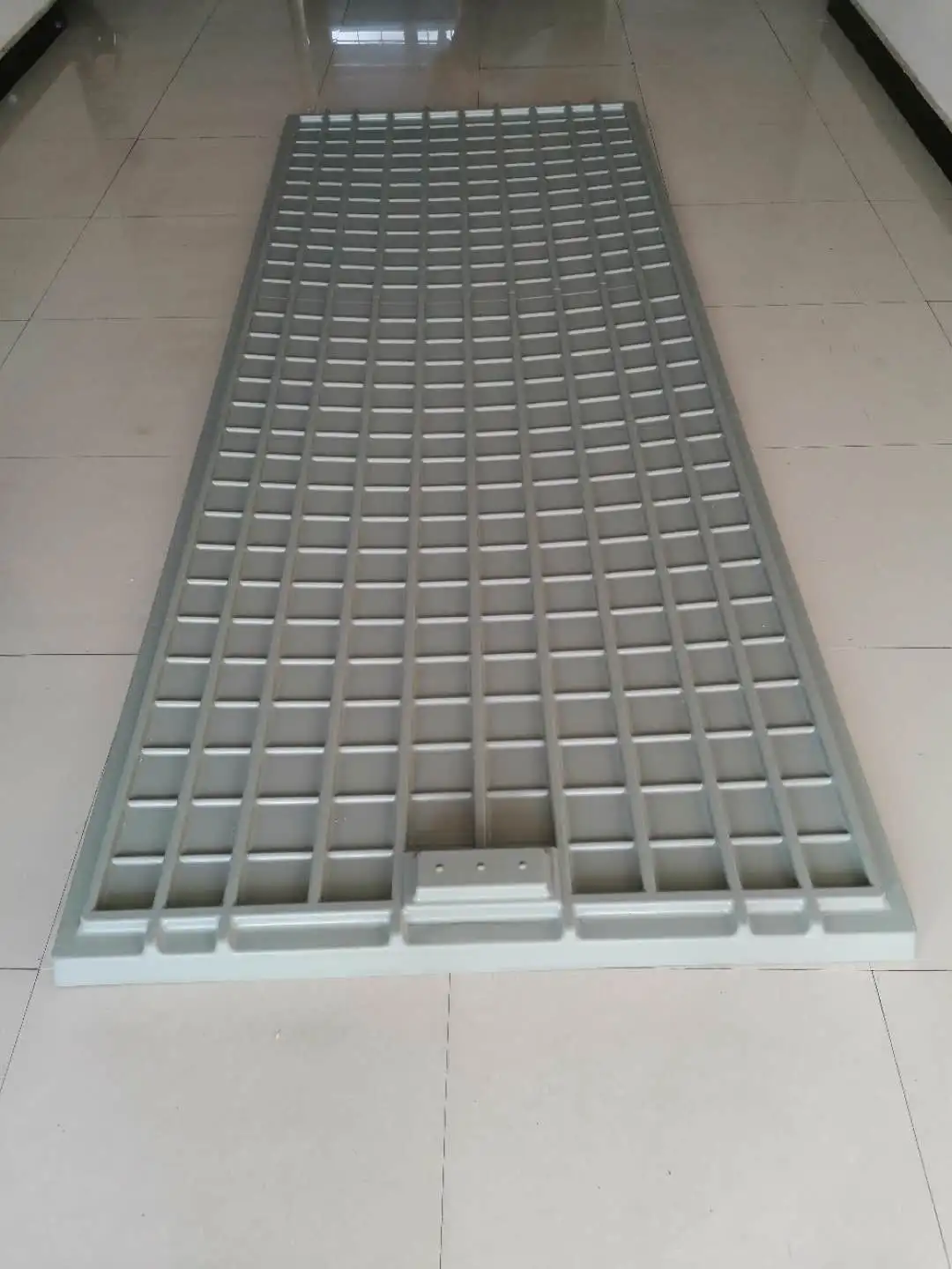 Ebb and Flood Rolling Beach Tray and Tray drain