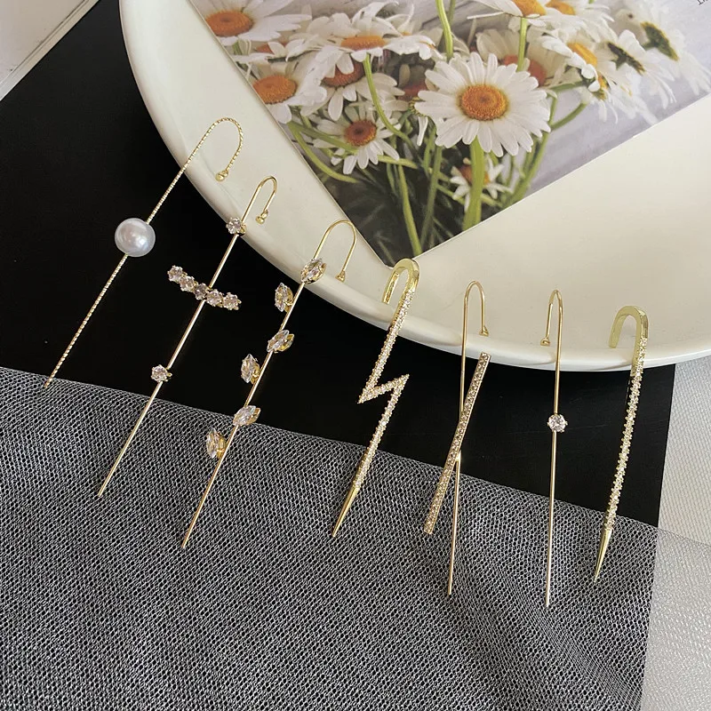 2024 Simple ins pierced earrings trendy elegant sweet flash diamond gemstone earrings earrings single