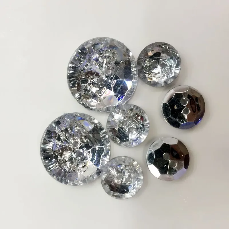 China Manufacturer Acrylic Stone Crystal Buttons Rhinestone Button