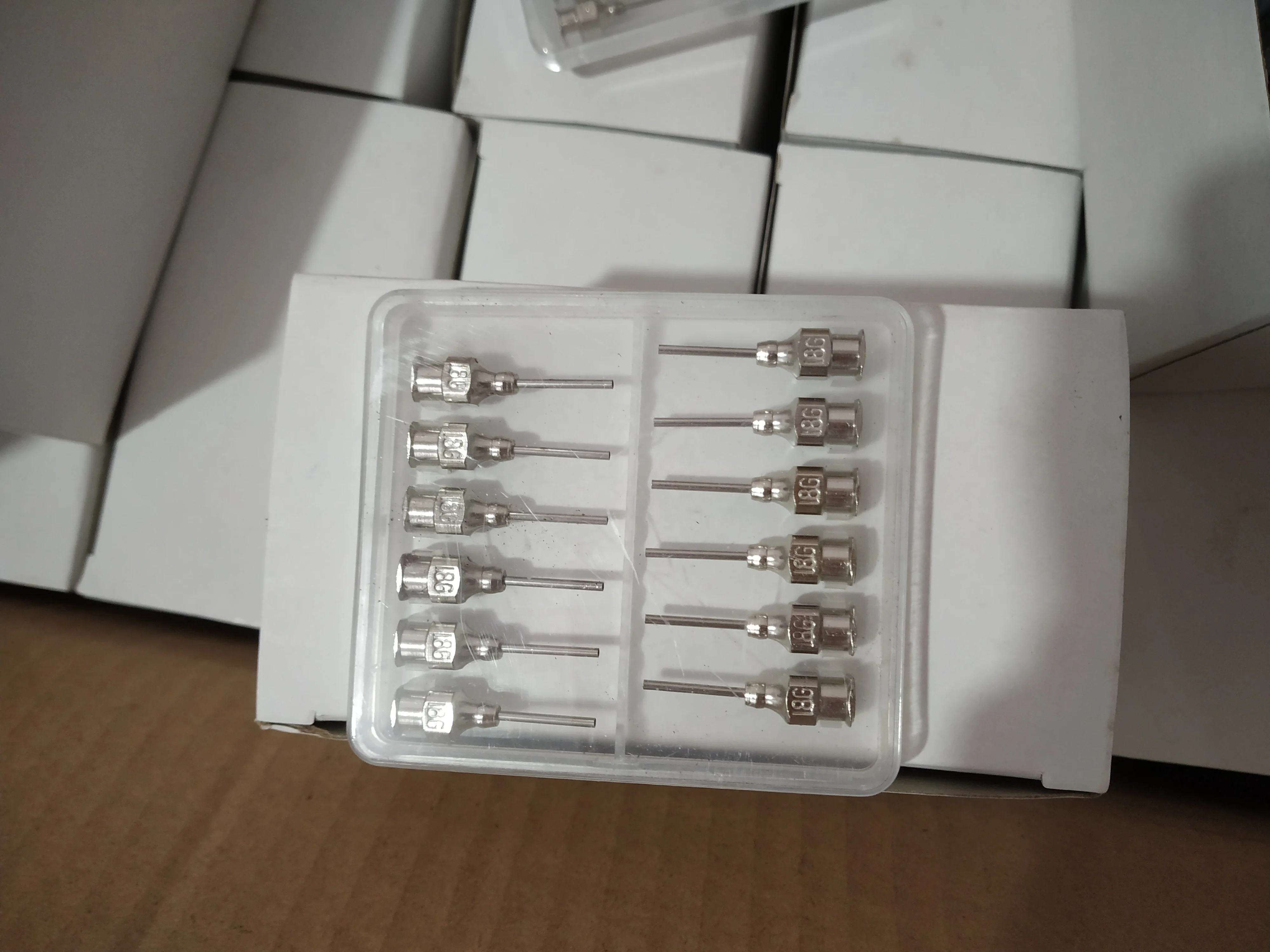 LUER LOCK STAINLESS STEEL BLUNT DISPENSING NEEDLE WITH MENTAL HUB