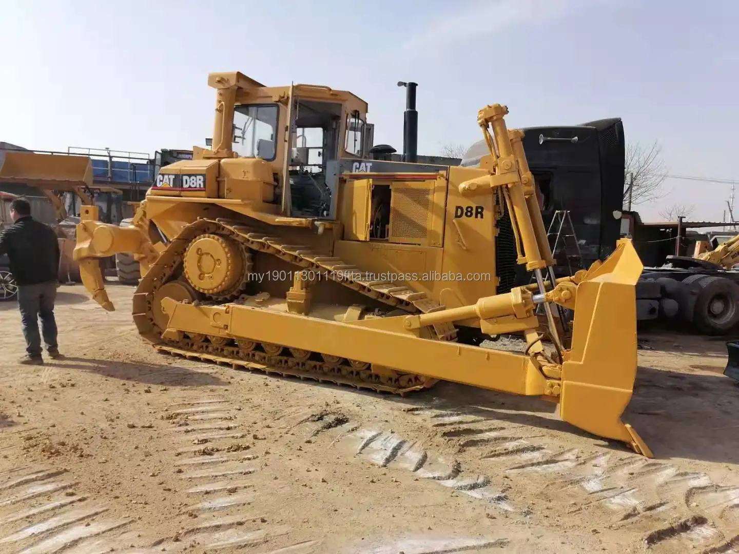 CAT D8R (67).jpg