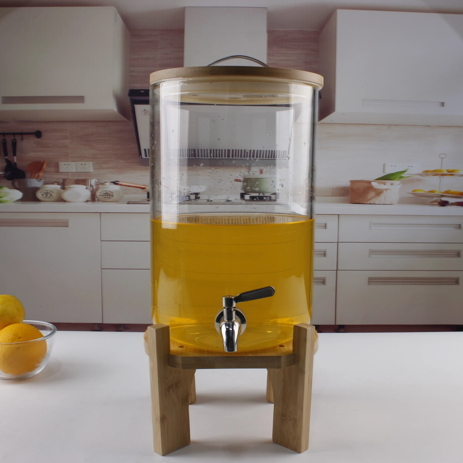 Newly-launched high-grade luxury ferment jar, wine and juice glass drink dispenser with bamboo  frame and bamboo  lid.