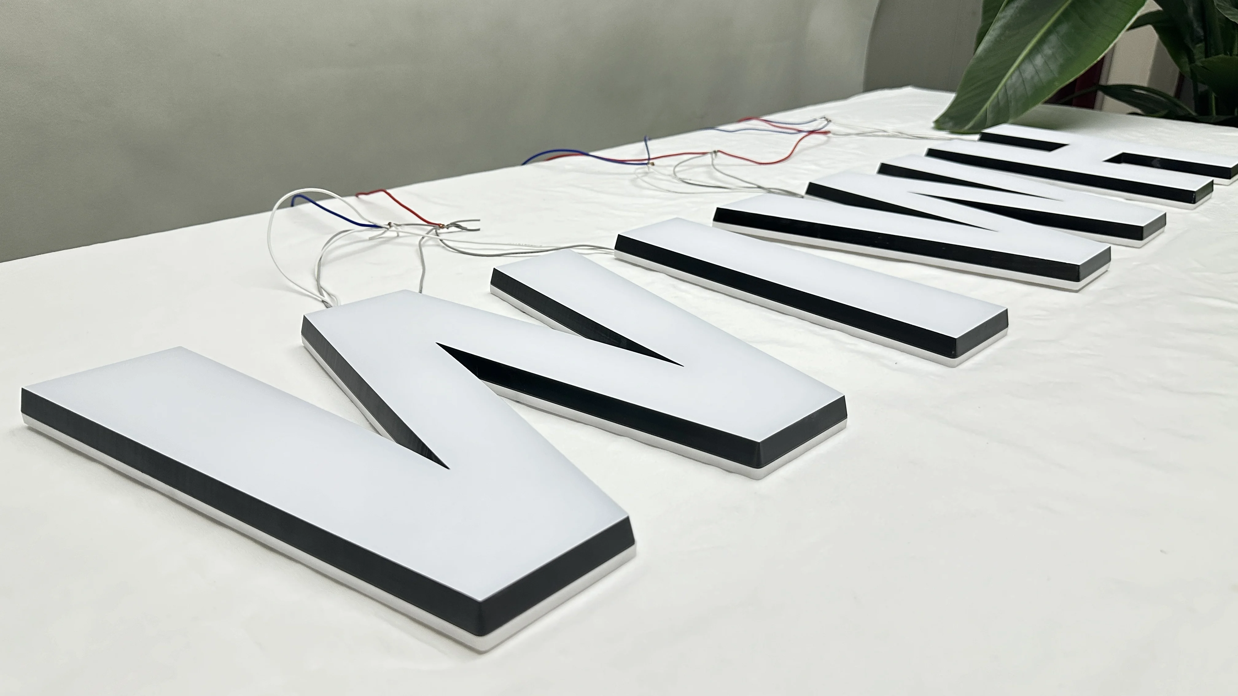 3D Led Acrylic Letter Illuminated Sign High Brightness Mini logo