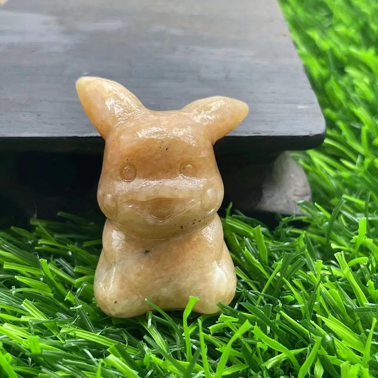4cm Crystal Pokemon Carving Mew Crafts Carved Cartoon Fluorite Pokemon crystal healing stones Crystal Pikachu