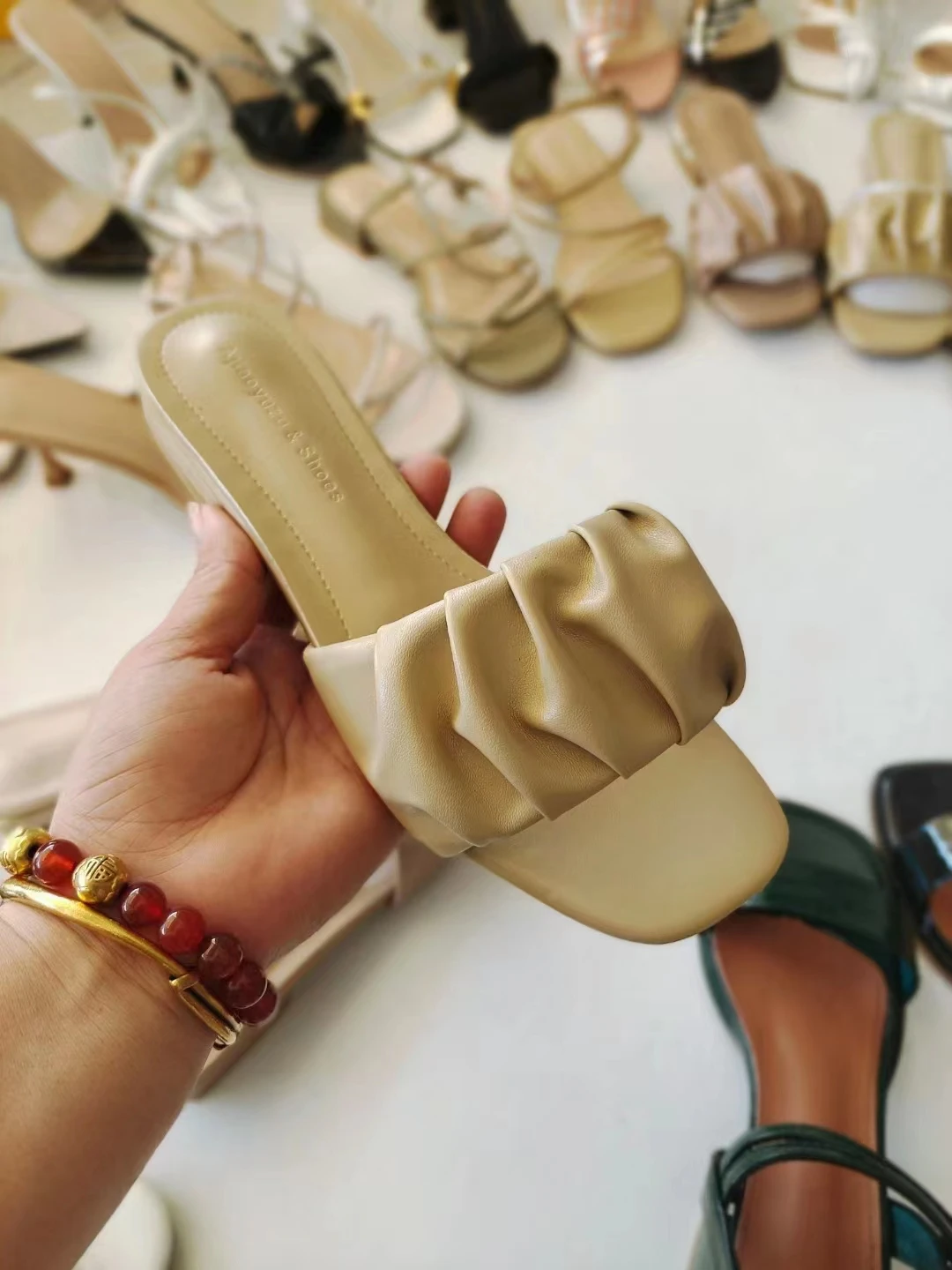 Китайская фабрика, босоножки большого размера на каблуке с открытым носком, обувь для женщин, оригинальный дизайн, смешанные стильные босоножки, есть в наличии