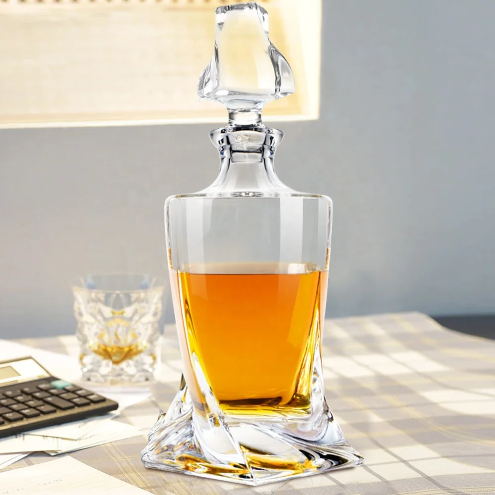 Home Barware Premium 25 oz Crystal Clear Glass Twisted Whiskey Decanter with Stopper for Party Birthday Wedding