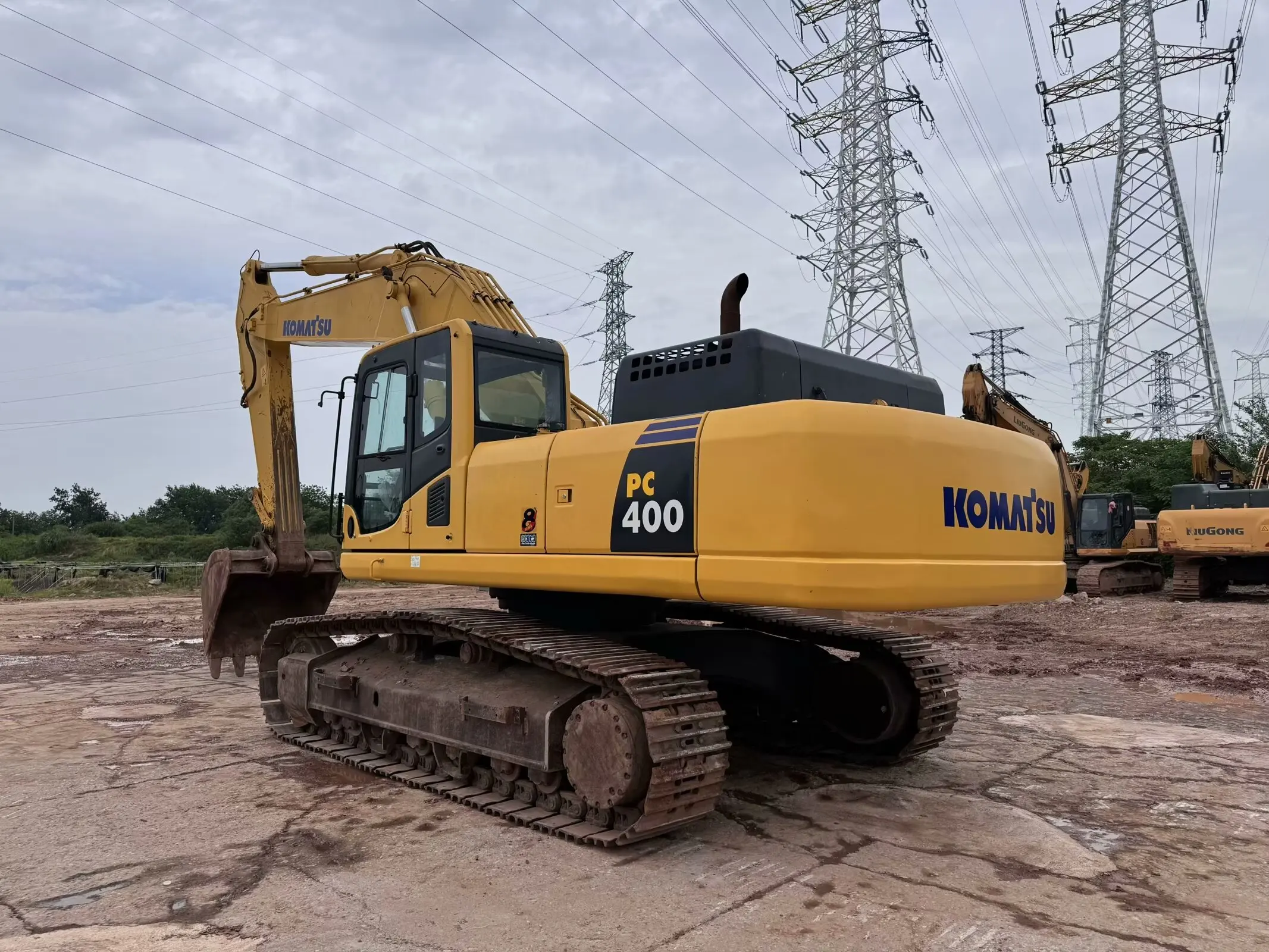 Строительная техника используется Komatsu PC400 гусеничный экскаватор для продажи