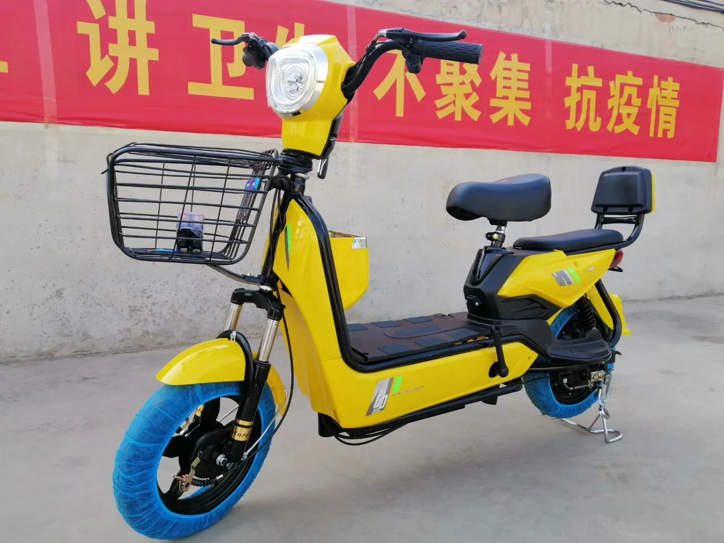 Internationally popular 40KM/h Electric Moped Scooter/electric mopeds for adults