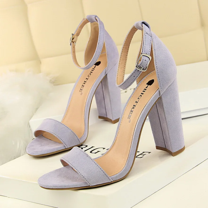 2021 New design shoes leather out sole lady  heels shoes fashion simple chunky one belt spring heels women 2021 heeled sandals