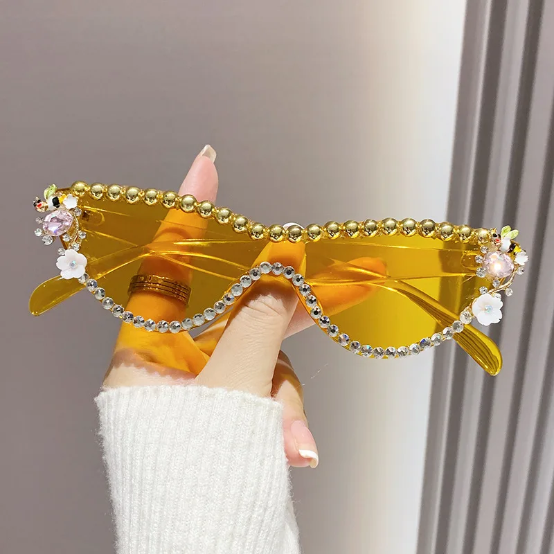 2024 2023 fashion PC Hot sale luxury women rhinestone wholesale diamond pearl cat eye sunglasses