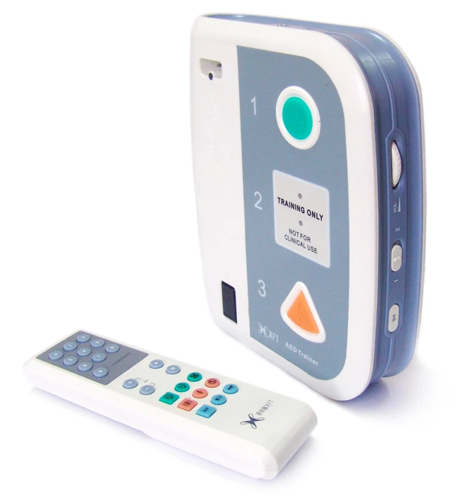 AED Trainer XFT 120C устройство для обучения первой помощи