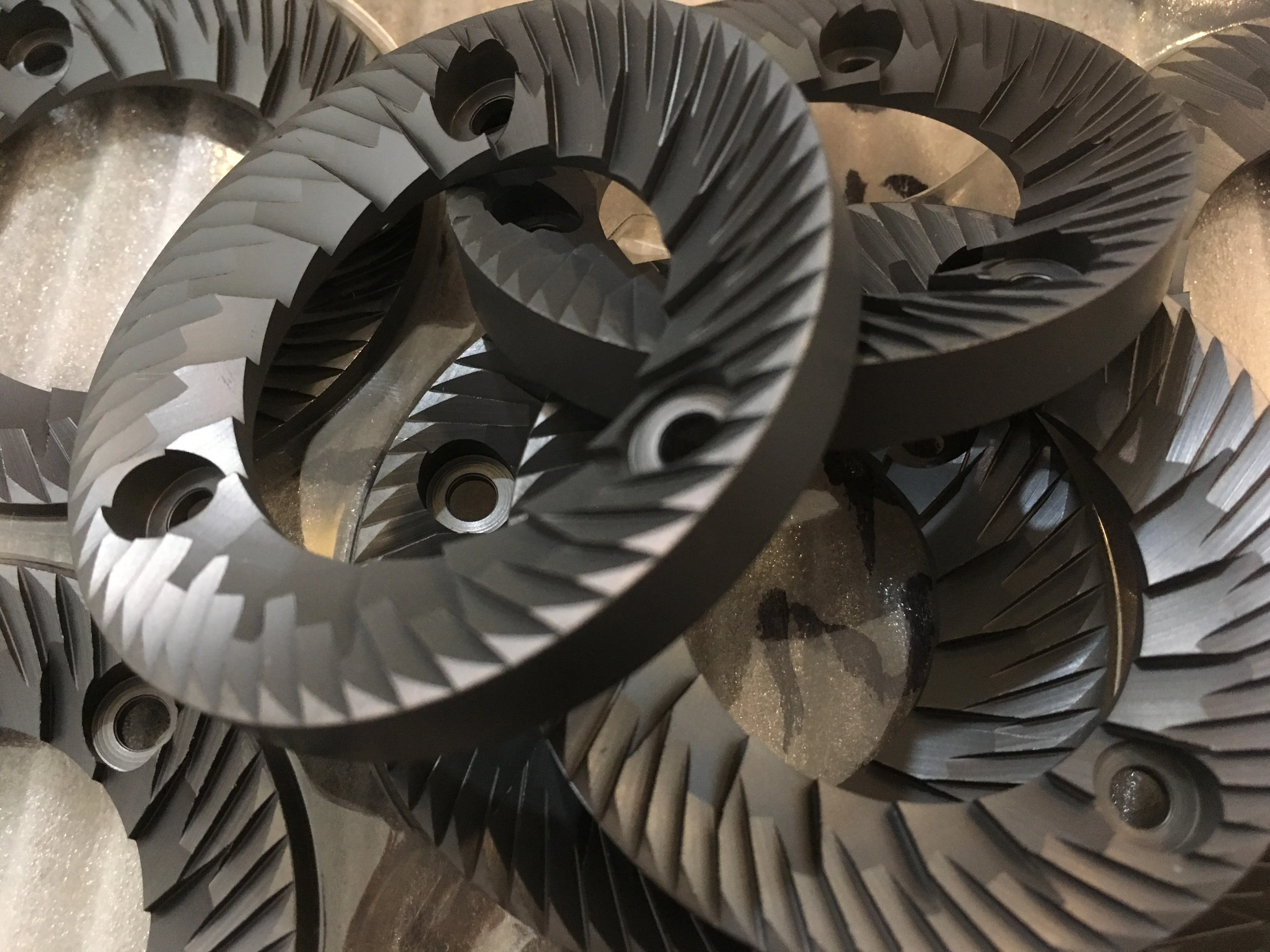 Disposable original coffee grain grinder, specialized refill filter, coffee bean grain grinder, flat conical grain grinder