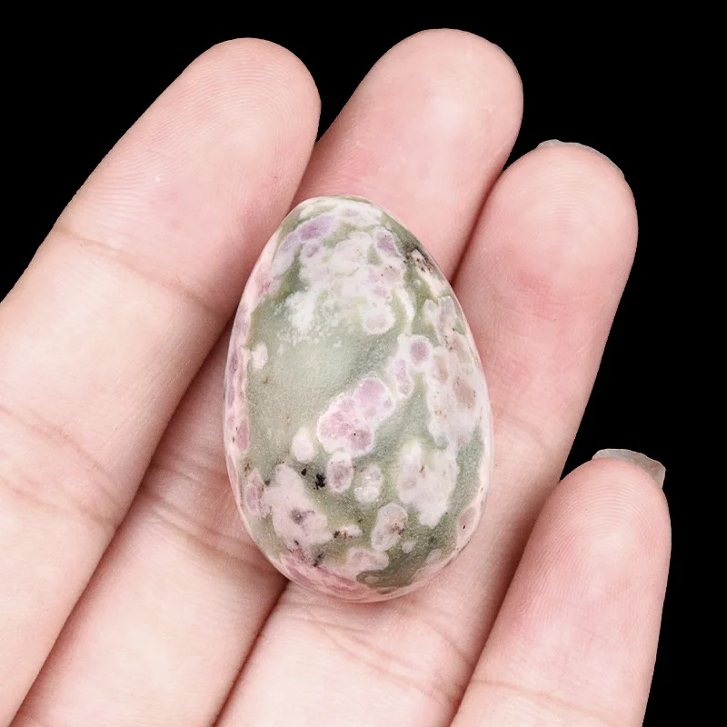 Wholesaling natural quartz crystal Egg shaped Jixiang jade oval stone good luck stone
