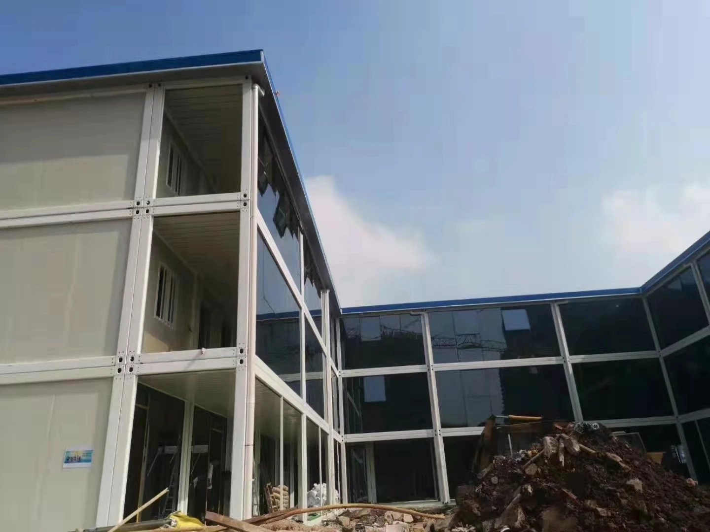 Modern style Prefabricated steel structure Luxury container house all with steel structure prefab house