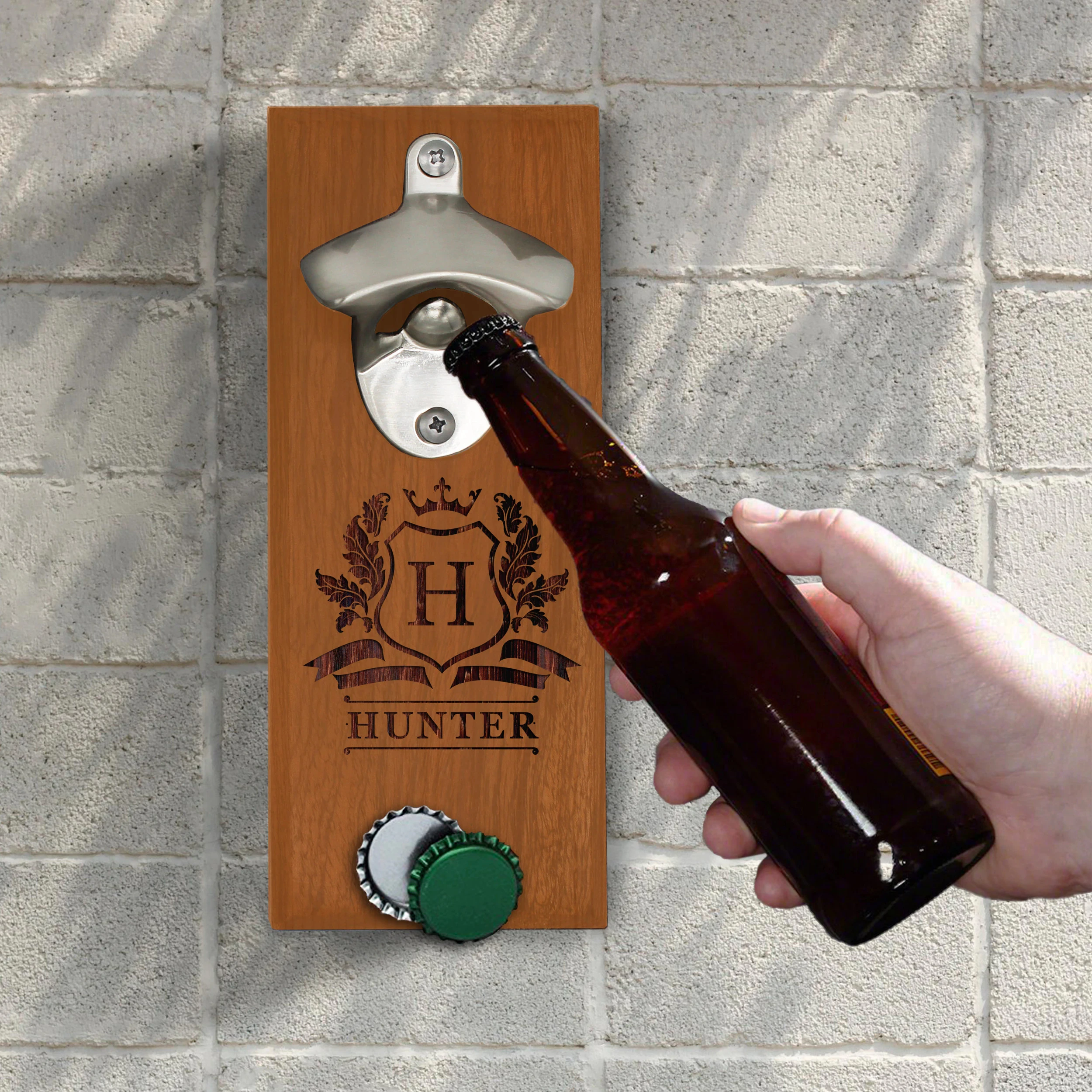Factory Wholesale Handmade Cap Catcher Bottle Personalise Magnetic Engraved Gifts Wall Mount Wooden Beer Opener