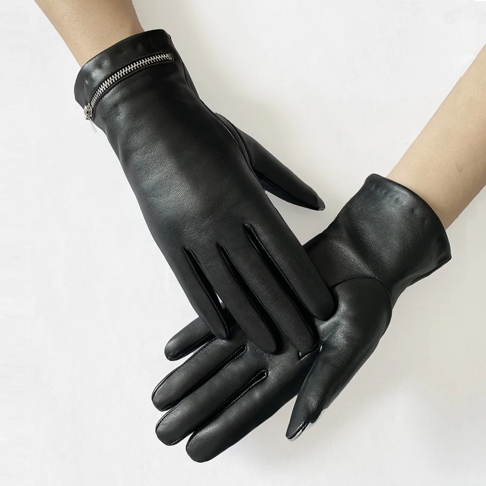 BSCI Factory Customize Your Winter Style With Wholesale Sheepskin Gloves From Our Factory