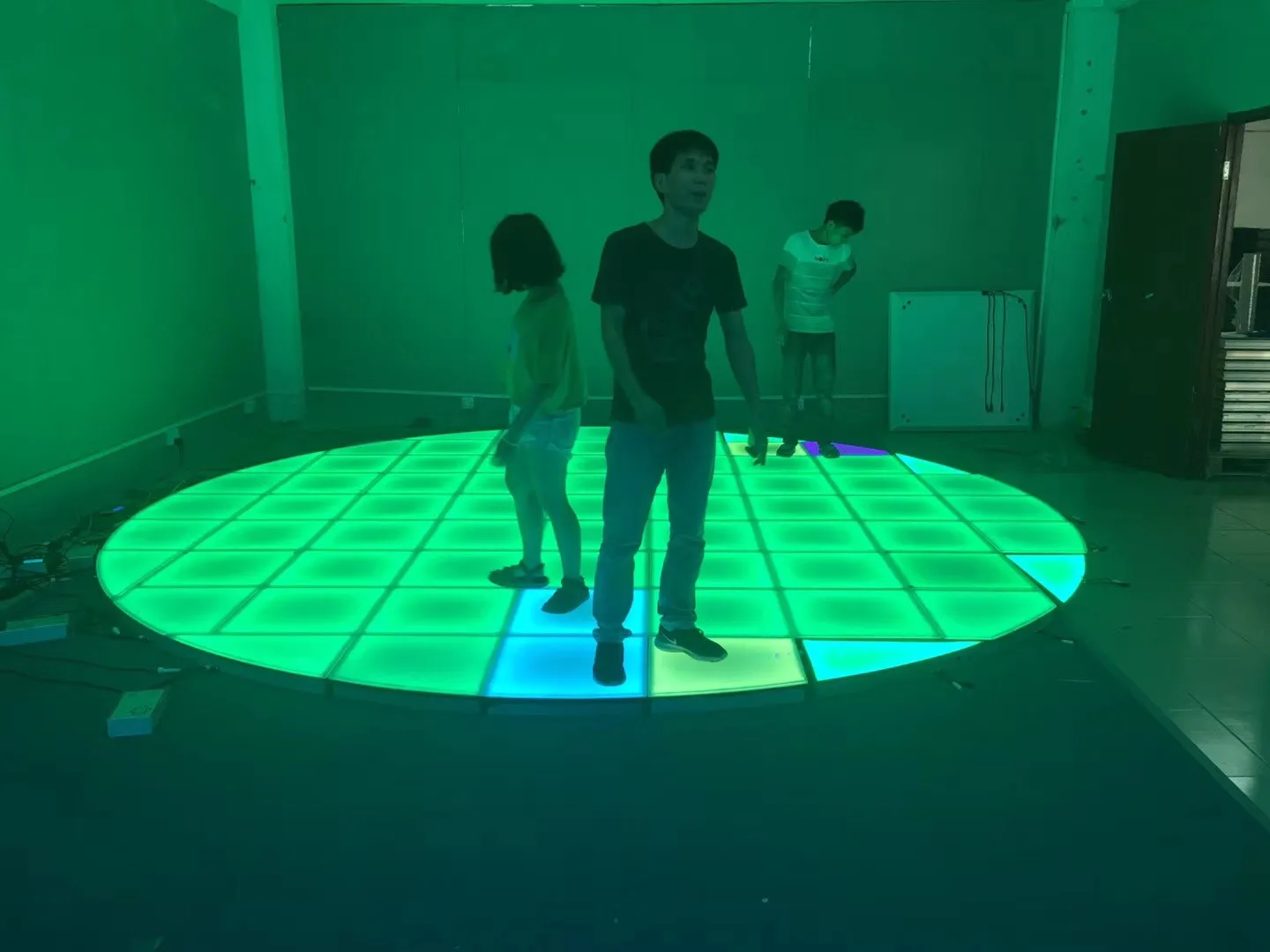 Color Changing Nightclub Disco Dance Floor Panel LED Illuminated Dance Floors