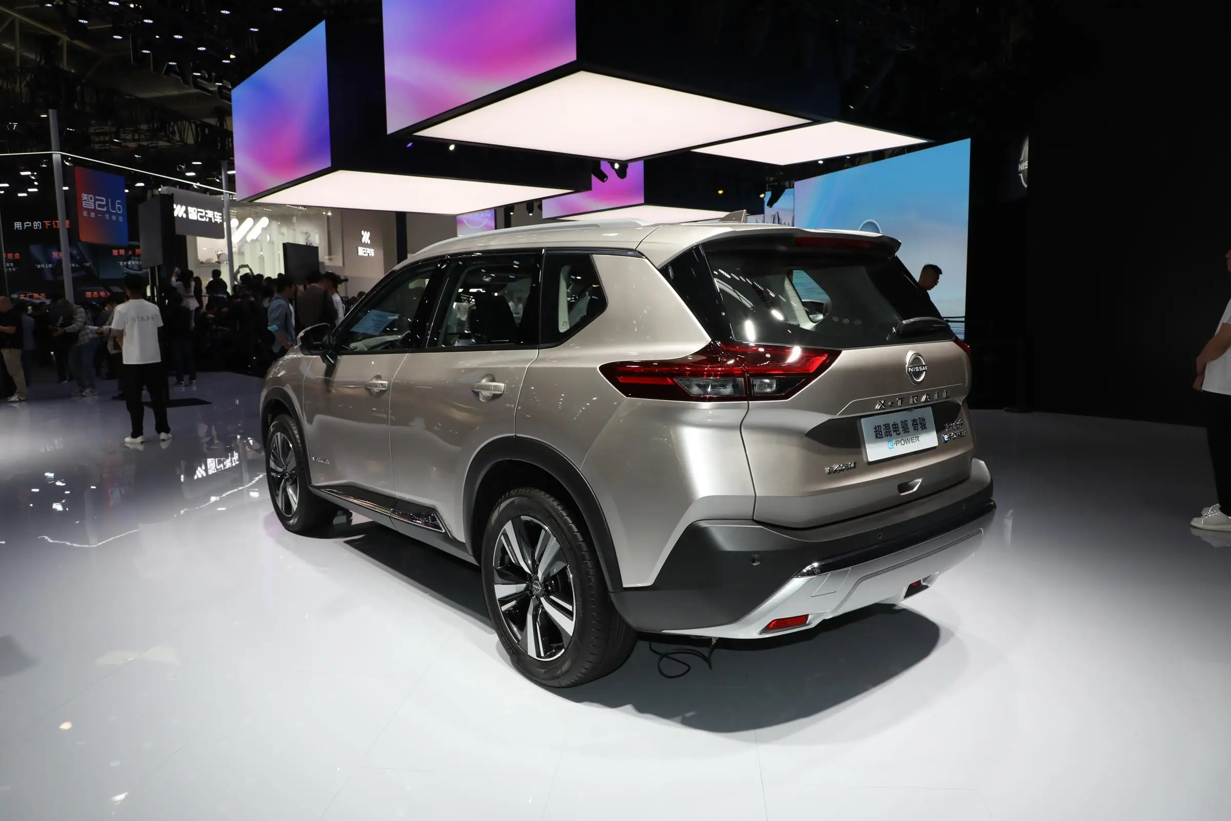 2023 новая модель Nissan X-trail бензиновый электропривод 5 мест двухмоторный 4WD внедорожник NIssan E-power