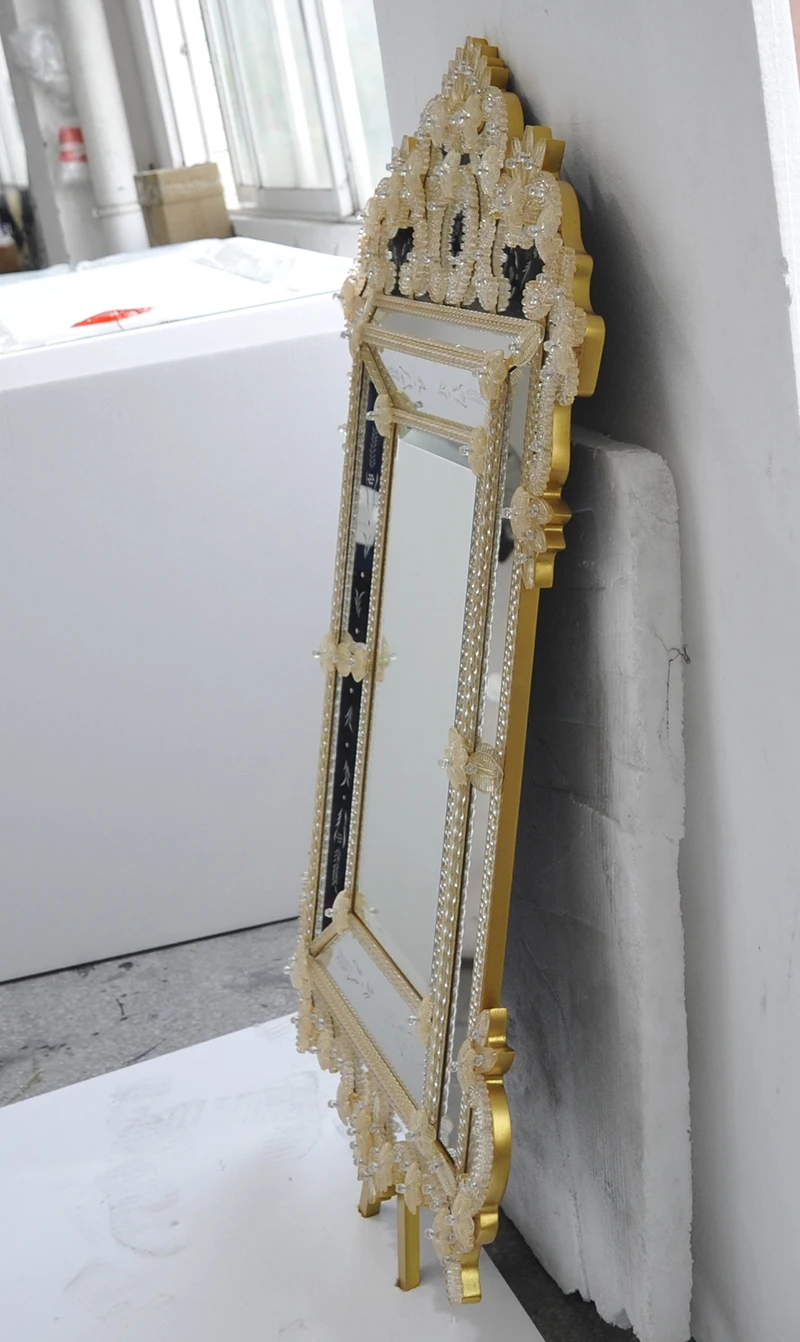 Factory Customized Luxury Gold Glass Irregular Handmade Beaded Engraved Murano Mirror Wall Mounted Living Room Room Mirror