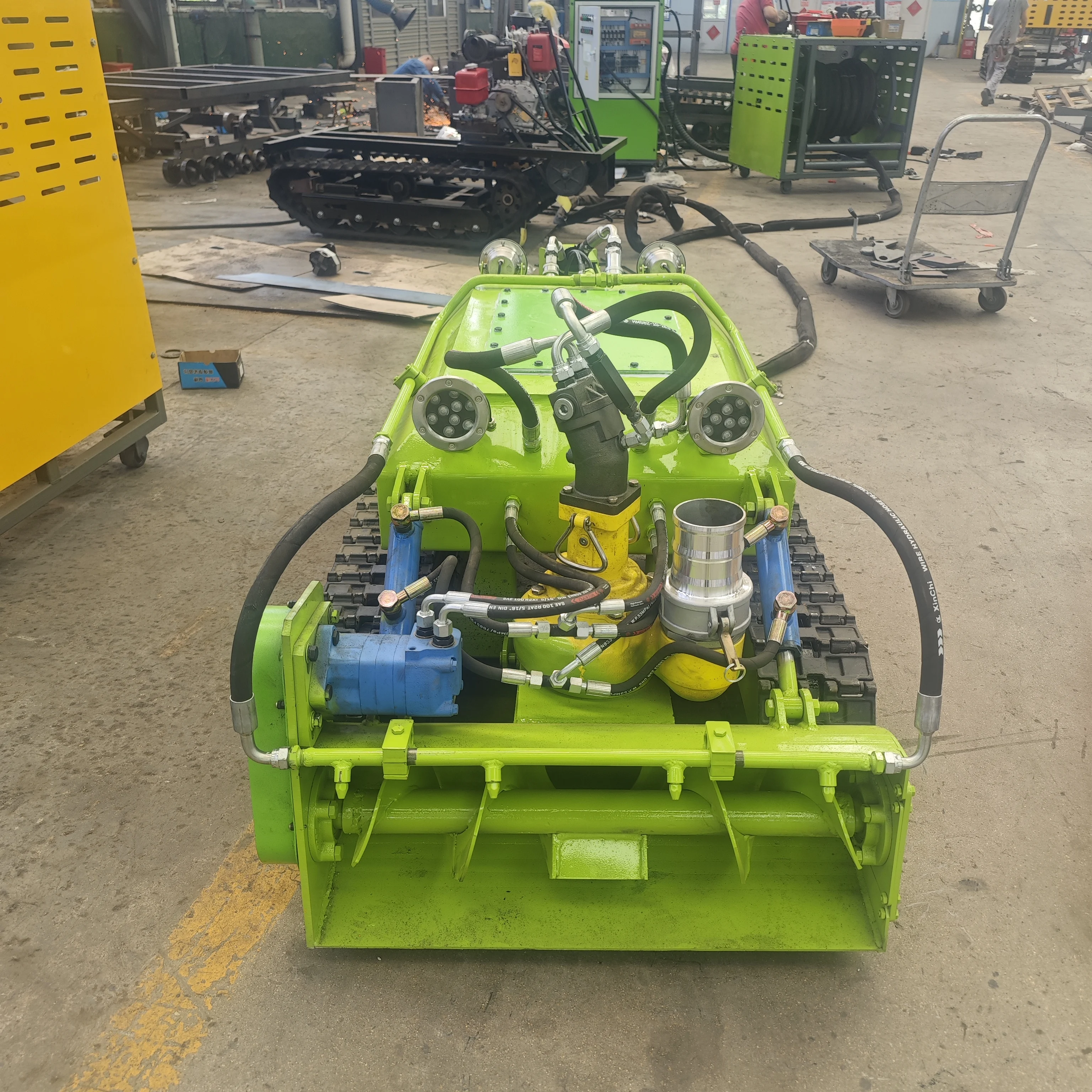 Hot selling underwater cleaning equipment submersible dredging machine dredge cleaning robot