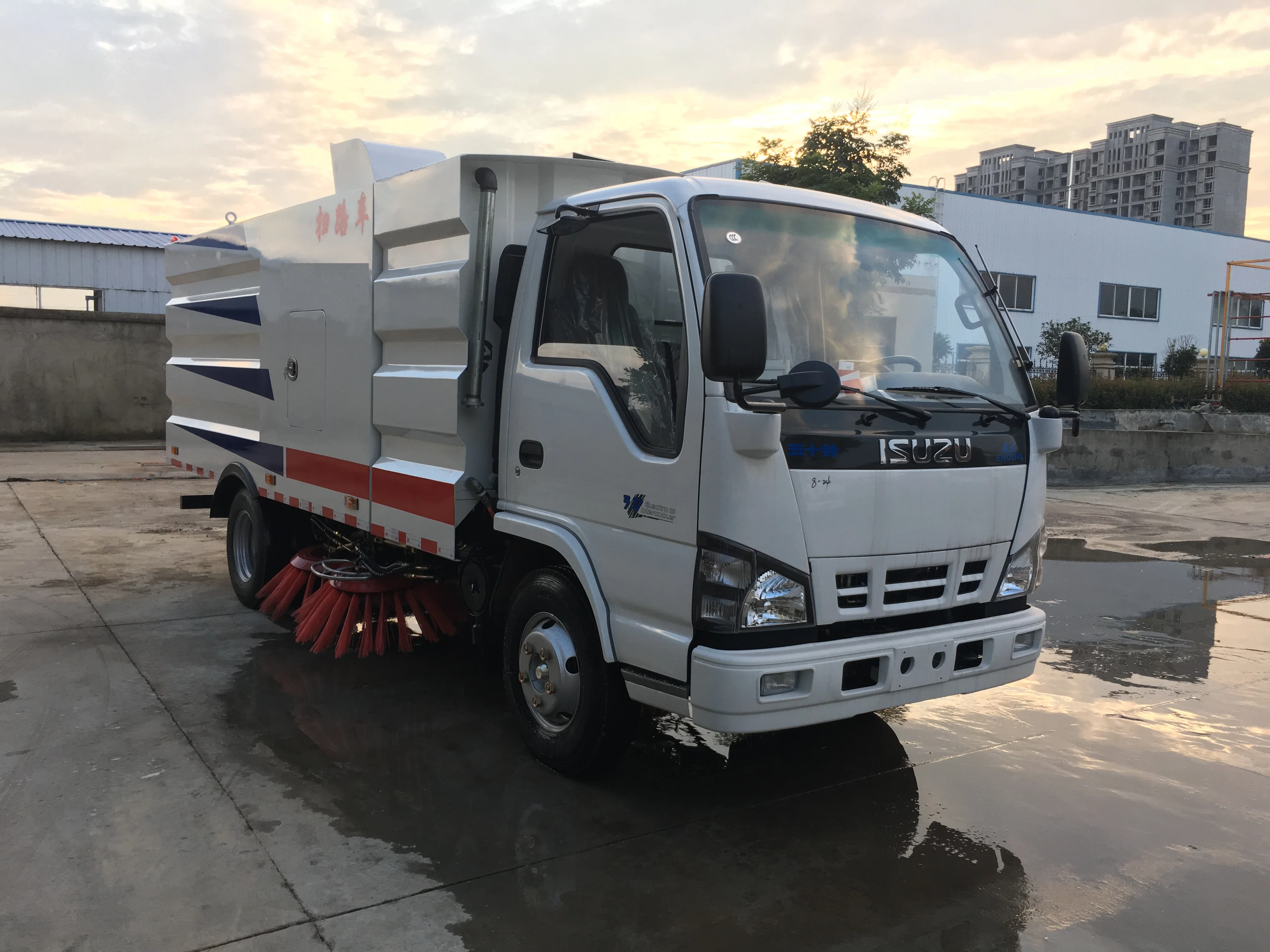 brand new 4x2 LHD small road automatic sweeping brushes sweeper for sale in africa