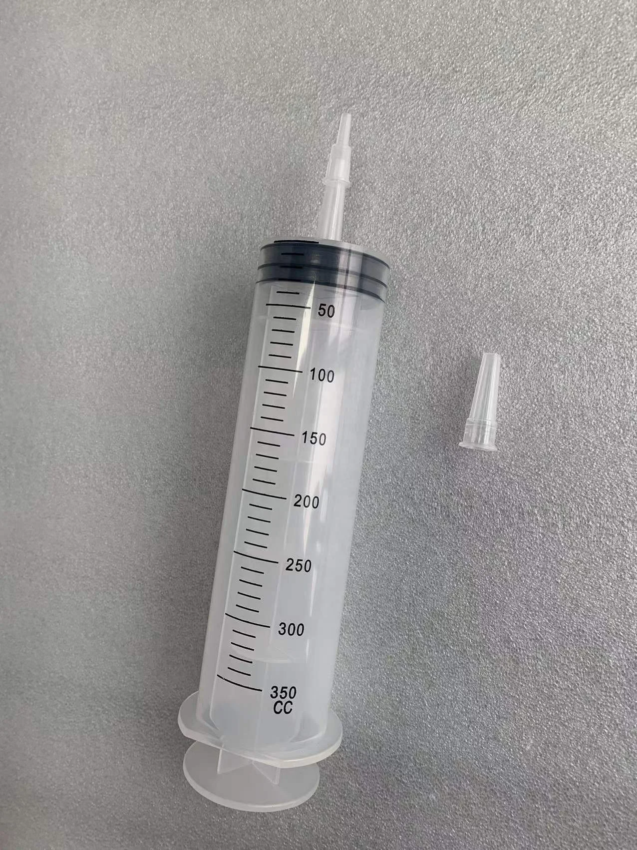 Medical large Feeding Syringe makes it easy to feed patients