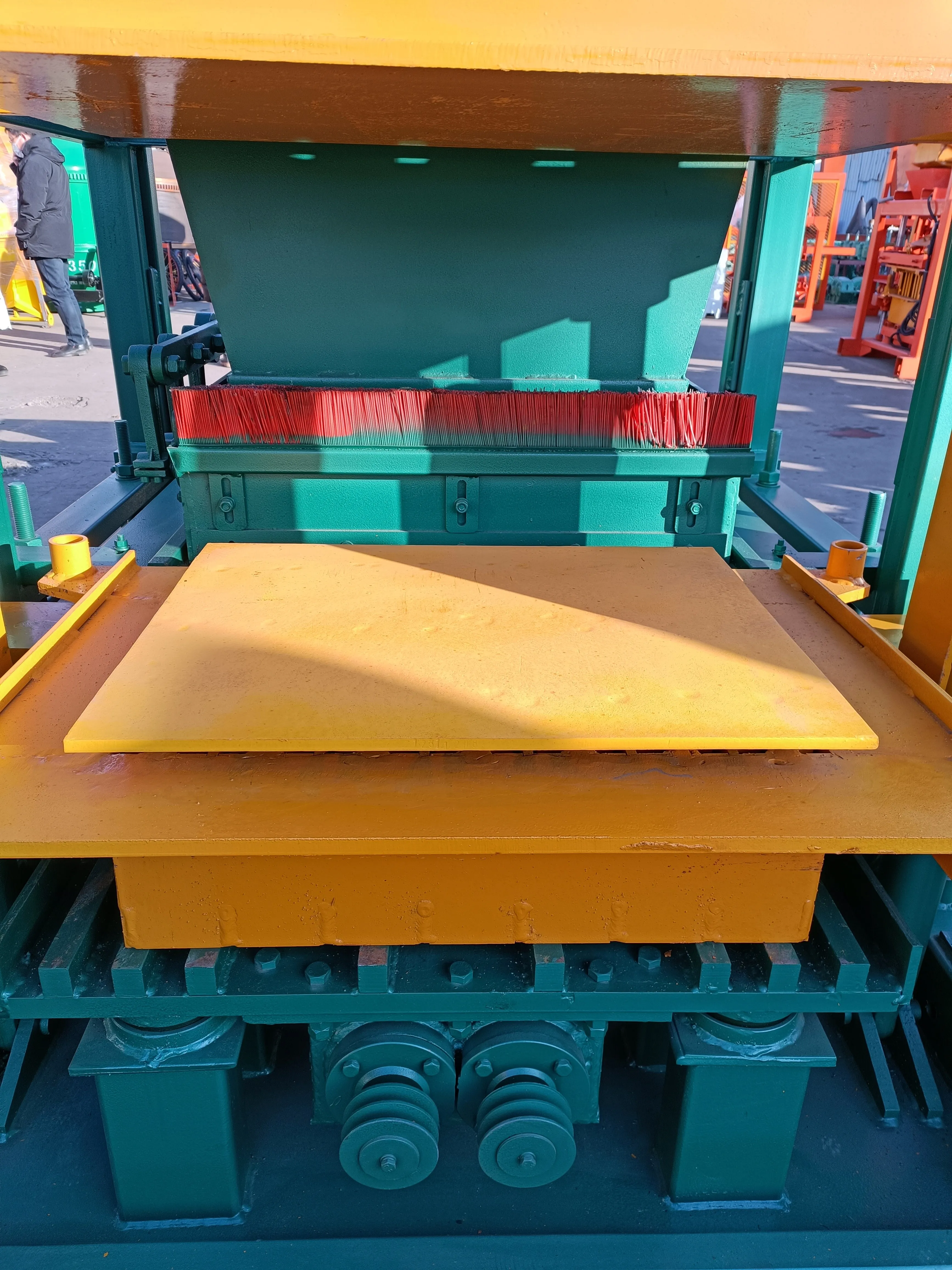 QT4-20 hydraulic brick making machine automatic concrete brick making machinery for sale