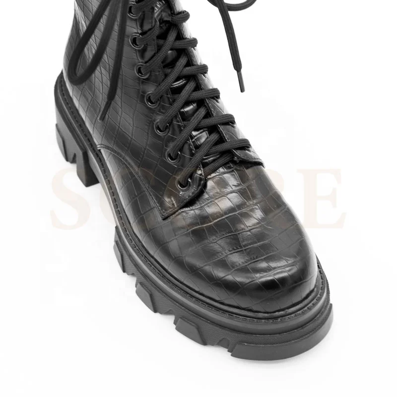 
2021 Trendy women chunky outsole round toe leather boots short boots for ladies 
