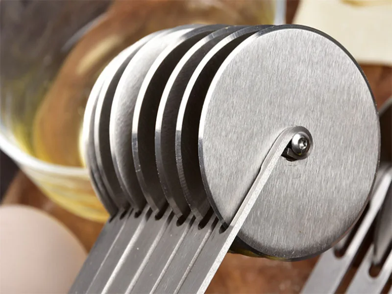 Hot Adjustable 3/5/7 wheel pastry stainless steel pizza dough pasta rocker wheel  cutter  in pizza tools