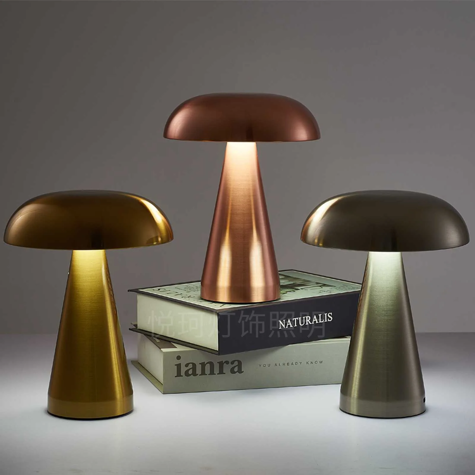 Restaurant Decorative Fabric Led Table Lamps Hotel Bedside Metal Base Desk Lamp Cheap Modern Luxury K9 Crystal Table Lamp