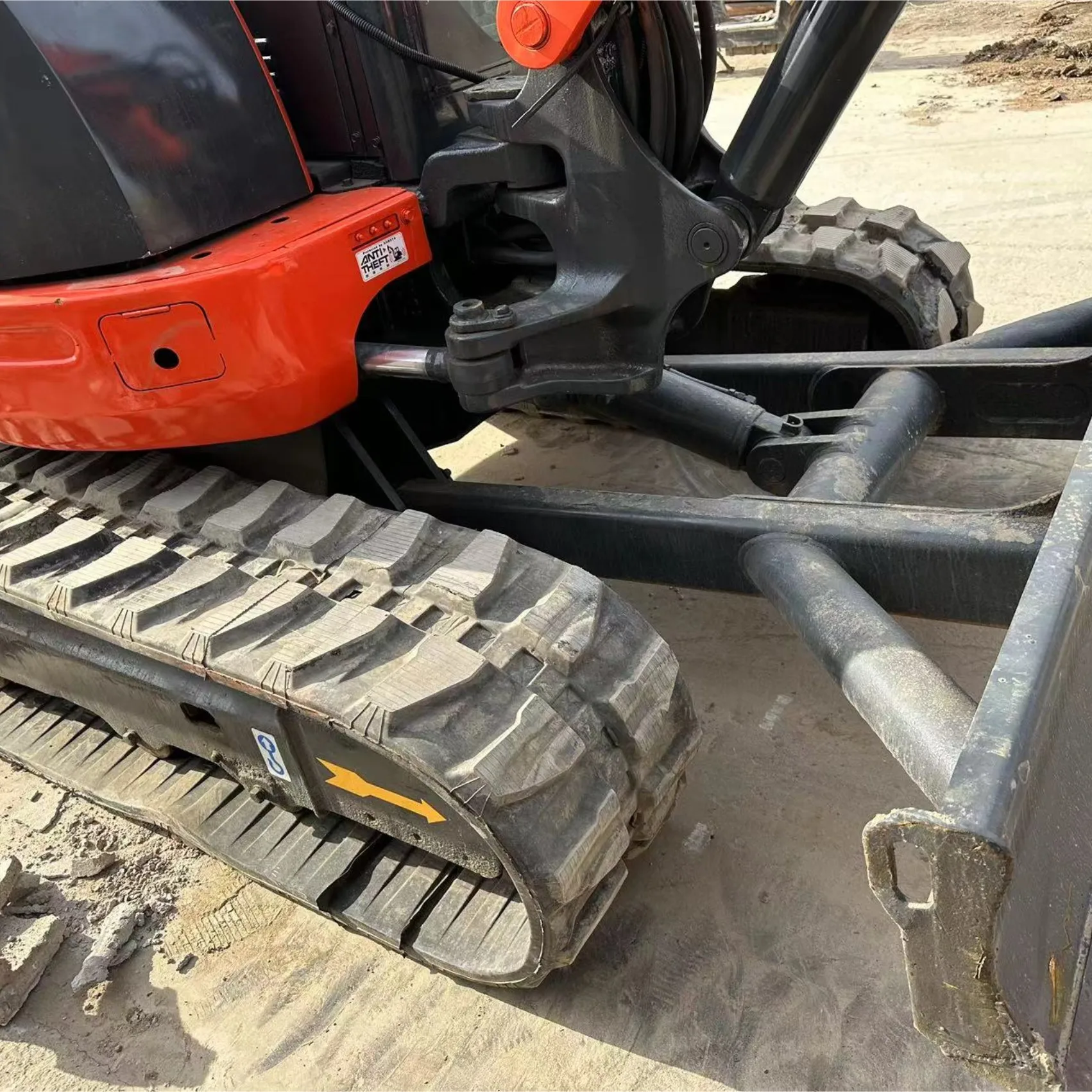 Cheap Price 5ton mini excavator used kubota 55-4 crawler excavator originally made in japan