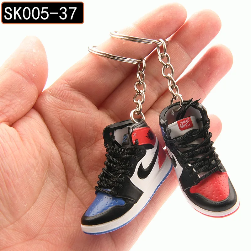 wholesale popular custom cute 3d sneaker shoe keychain mini jordan shoes sneaker and box keychain