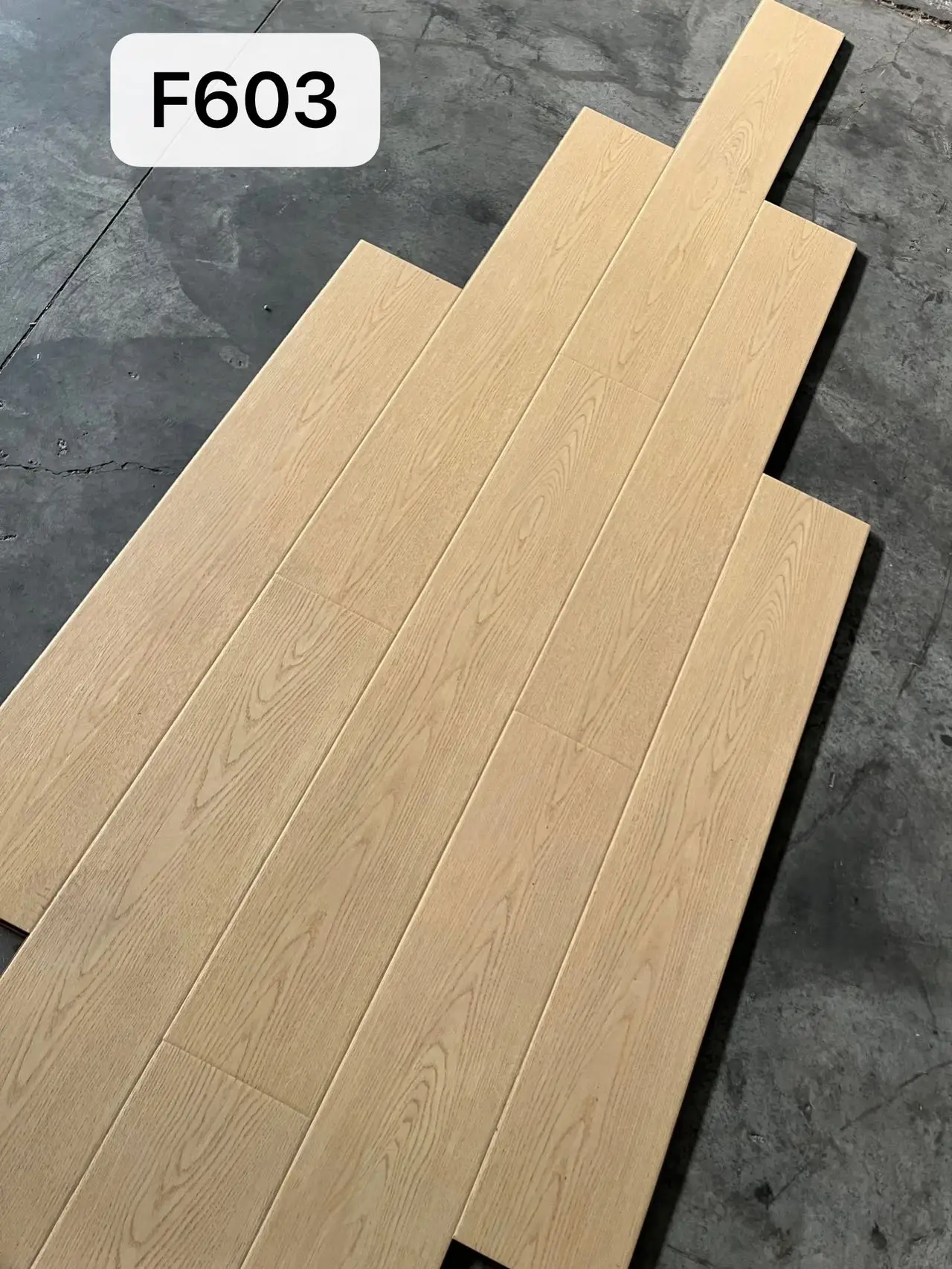 Factory Price Natural Engineered Oak Flooring Luxury European White Oak Wood Flooring